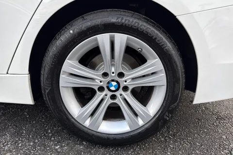 YE67PPF BMW 3 Series 1.5 318i Sport Auto Euro 6 (s/s) 4dr Thumbnail #12