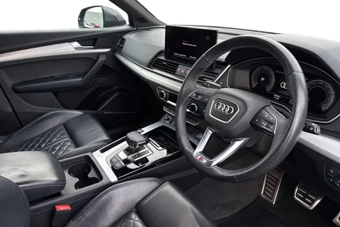 SV22ZDP Audi Q5 2.0 TDI 40 S line S Tronic quattro Euro 6 (s/s) 5dr Thumbnail #14