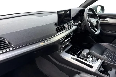 SV22ZDP Audi Q5 2.0 TDI 40 S line S Tronic quattro Euro 6 (s/s) 5dr Thumbnail #15