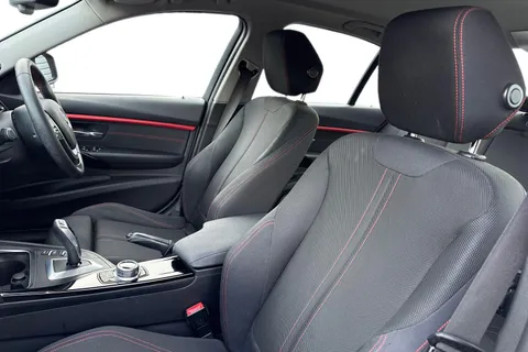 YE67PPF BMW 3 Series 1.5 318i Sport Auto Euro 6 (s/s) 4dr Thumbnail #15