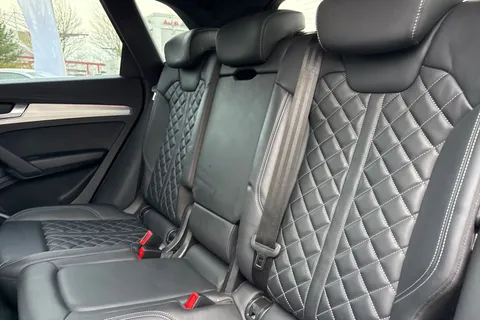 SV22ZDP Audi Q5 2.0 TDI 40 S line S Tronic quattro Euro 6 (s/s) 5dr Thumbnail #19