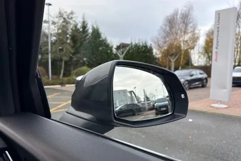 SV22ZDP Audi Q5 2.0 TDI 40 S line S Tronic quattro Euro 6 (s/s) 5dr Thumbnail #21