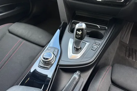 YE67PPF BMW 3 Series 1.5 318i Sport Auto Euro 6 (s/s) 4dr Thumbnail #22