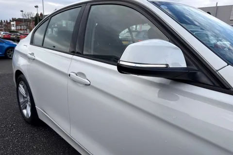 YE67PPF BMW 3 Series 1.5 318i Sport Auto Euro 6 (s/s) 4dr Thumbnail #26