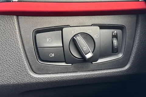 YE67PPF BMW 3 Series 1.5 318i Sport Auto Euro 6 (s/s) 4dr Thumbnail #33