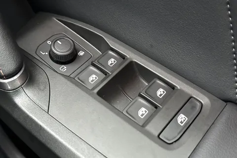 DK74WFW CUPRA Formentor 1.5 TSI V2 DSG Euro 6 (s/s) 5dr Thumbnail #33