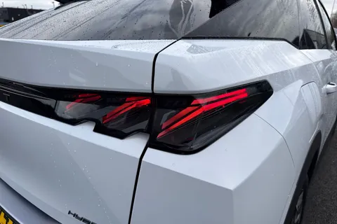 KW74OYY PEUGEOT 3008 1.2 HYBRID GT e-DSC6 Euro 6 (s/s) 5dr Thumbnail #8