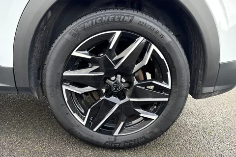 KW74OYY PEUGEOT 3008 1.2 HYBRID GT e-DSC6 Euro 6 (s/s) 5dr Thumbnail #12