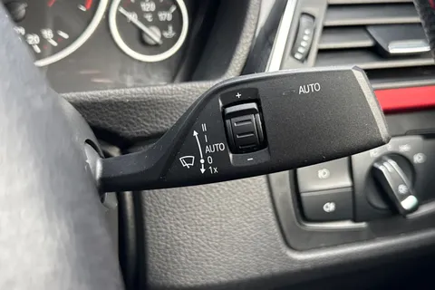 YE67PPF BMW 3 Series 1.5 318i Sport Auto Euro 6 (s/s) 4dr Thumbnail #40