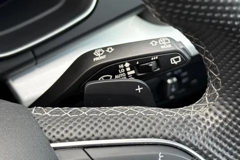 SV22ZDP Audi Q5 2.0 TDI 40 S line S Tronic quattro Euro 6 (s/s) 5dr Thumbnail #51