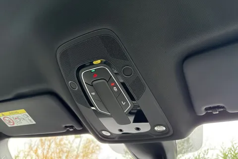 SV22ZDP Audi Q5 2.0 TDI 40 S line S Tronic quattro Euro 6 (s/s) 5dr Thumbnail #55