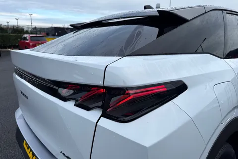 KW74OYY PEUGEOT 3008 1.2 HYBRID GT e-DSC6 Euro 6 (s/s) 5dr Thumbnail #32