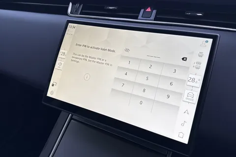 VK23ZKM Land Rover Range Rover Evoque 2.0 D165 S SUV 5dr Diesel Manual FWD Euro 6 (s/s) (163 ps) Thumbnail #34