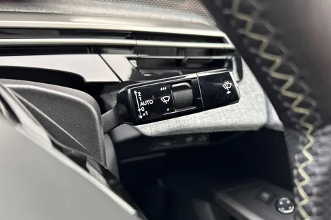 KW74OYY PEUGEOT 3008 1.2 HYBRID GT e-DSC6 Euro 6 (s/s) 5dr Thumbnail #42