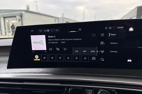 KW74OYY PEUGEOT 3008 1.2 HYBRID GT e-DSC6 Euro 6 (s/s) 5dr Thumbnail #45