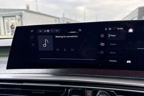 KW74OYY PEUGEOT 3008 1.2 HYBRID GT e-DSC6 Euro 6 (s/s) 5dr Thumbnail #47