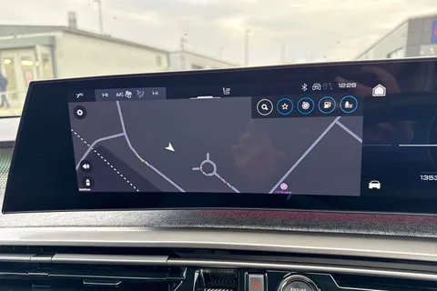 KW74OYY PEUGEOT 3008 1.2 HYBRID GT e-DSC6 Euro 6 (s/s) 5dr Thumbnail #50