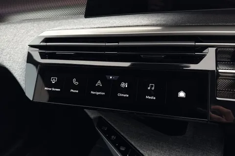 KW74OYY PEUGEOT 3008 1.2 HYBRID GT e-DSC6 Euro 6 (s/s) 5dr Thumbnail #55