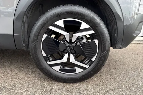 LY73TWV PEUGEOT 2008 1.2 PureTech GT EAT Euro 6 (s/s) 5dr Thumbnail #13
