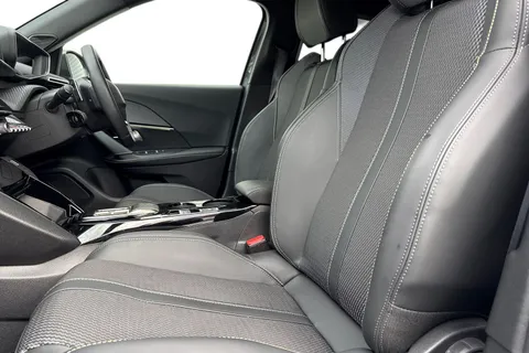 LY73TWV PEUGEOT 2008 1.2 PureTech GT EAT Euro 6 (s/s) 5dr Thumbnail #16