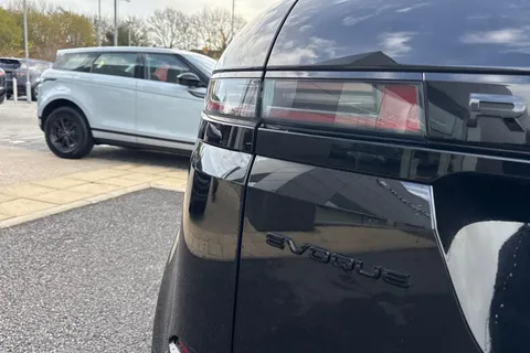 DP25CZL Land Rover Range Rover Evoque 2.0 D200 Dynamic SE 5dr Thumbnail #27