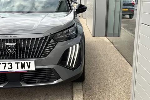 LY73TWV PEUGEOT 2008 1.2 PureTech GT EAT Euro 6 (s/s) 5dr Thumbnail #29