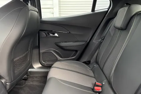 LY73TWV PEUGEOT 2008 1.2 PureTech GT EAT Euro 6 (s/s) 5dr Thumbnail #37