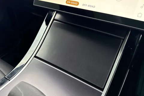 DP25CZL Land Rover Range Rover Evoque 2.0 D200 Dynamic SE 5dr Thumbnail #44