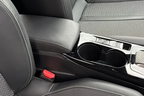 LY73TWV PEUGEOT 2008 1.2 PureTech GT EAT Euro 6 (s/s) 5dr Thumbnail #44