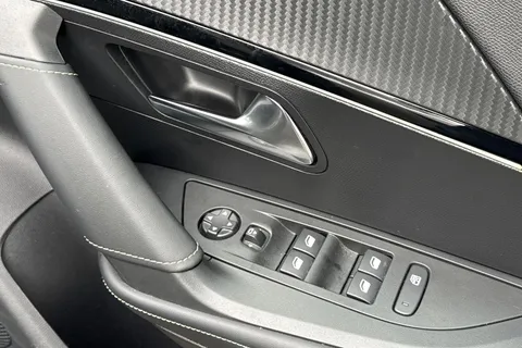 LY73TWV PEUGEOT 2008 1.2 PureTech GT EAT Euro 6 (s/s) 5dr Thumbnail #46