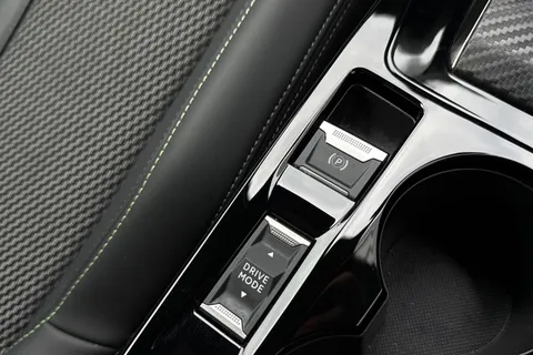 LY73TWV PEUGEOT 2008 1.2 PureTech GT EAT Euro 6 (s/s) 5dr Thumbnail #47