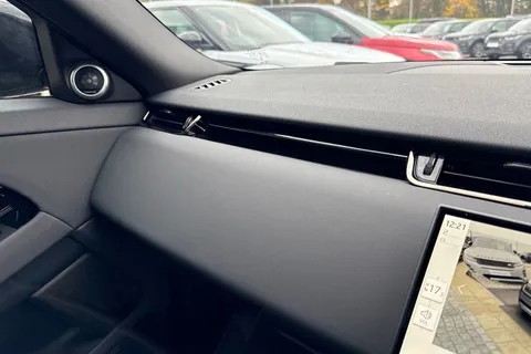 DP25CZL Land Rover Range Rover Evoque 2.0 D200 Dynamic SE 5dr Thumbnail #50