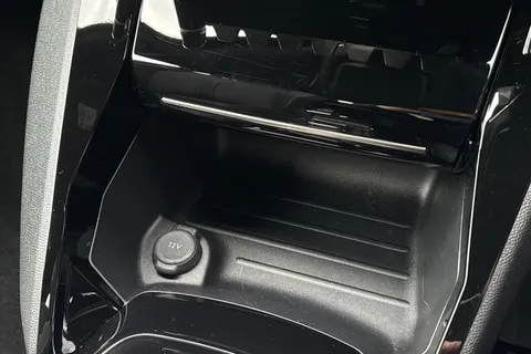 LY73TWV PEUGEOT 2008 1.2 PureTech GT EAT Euro 6 (s/s) 5dr Thumbnail #56