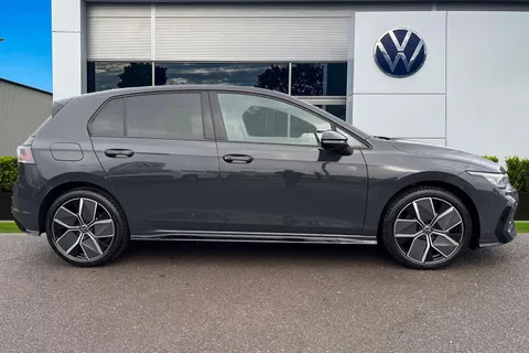 CX75SPV Volkswagen Golf 2.0 TDI 150 Black Edition 5dr DSG⭐ Leather, Sunroof, DCC, Heads Up⭐ Thumbnail #4