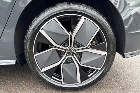 CX75SPV Volkswagen Golf 2.0 TDI 150 Black Edition 5dr DSG⭐ Leather, Sunroof, DCC, Heads Up⭐ Thumbnail #11