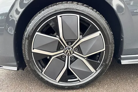 CX75SPV Volkswagen Golf 2.0 TDI 150 Black Edition 5dr DSG⭐ Leather, Sunroof, DCC, Heads Up⭐ Thumbnail #12