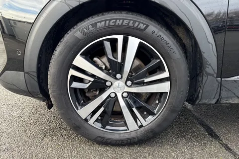 NJ24PHA PEUGEOT 3008 1.6 14.2kWh GT e-EAT Euro 6 (s/s) 5dr Thumbnail #13