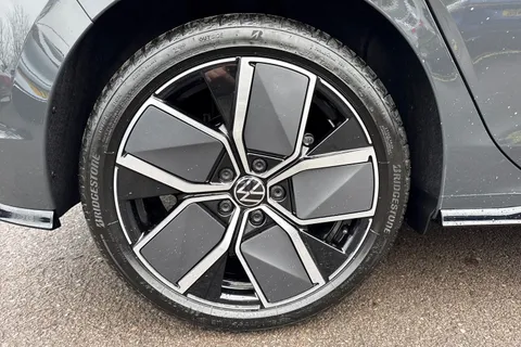 CX75SPV Volkswagen Golf 2.0 TDI 150 Black Edition 5dr DSG⭐ Leather, Sunroof, DCC, Heads Up⭐ Thumbnail #13