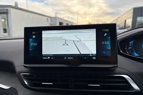 NJ24PHA PEUGEOT 3008 1.6 14.2kWh GT e-EAT Euro 6 (s/s) 5dr Thumbnail #17