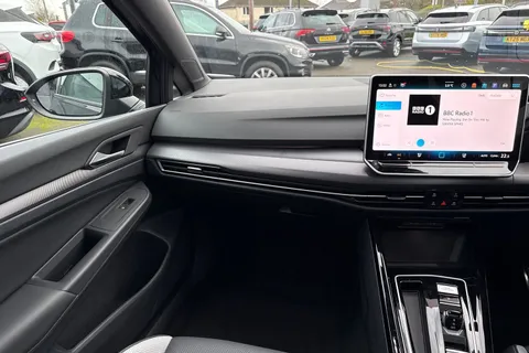 CX75SPV Volkswagen Golf 2.0 TDI 150 Black Edition 5dr DSG⭐ Leather, Sunroof, DCC, Heads Up⭐ Thumbnail #20