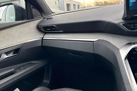 NJ24PHA PEUGEOT 3008 1.6 14.2kWh GT e-EAT Euro 6 (s/s) 5dr Thumbnail #20