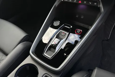 DX75UBC Audi A3 S3 TFSI Quattro 333 Black Edition 5dr S Tronic Thumbnail #23