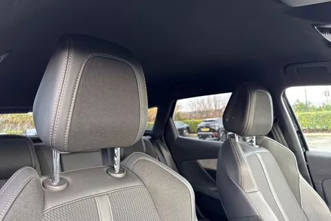 NJ24PHA PEUGEOT 3008 1.6 14.2kWh GT e-EAT Euro 6 (s/s) 5dr Thumbnail #24