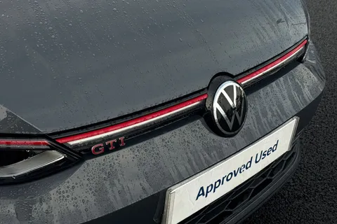 RJ24LRY Volkswagen Golf 2.0 TSI GTI 5dr DSG, LEATHER, PAN ROOF, DCC, REAR CAMERA, 19' ALLOYS Thumbnail #31