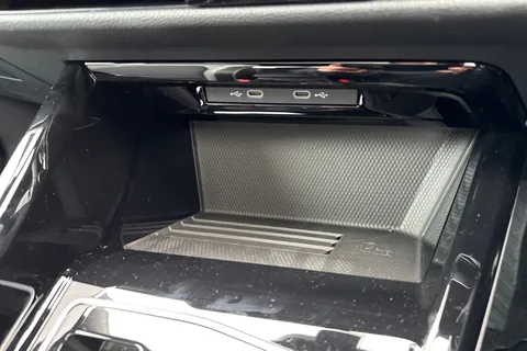 CX75SPV Volkswagen Golf 2.0 TDI 150 Black Edition 5dr DSG⭐ Leather, Sunroof, DCC, Heads Up⭐ Thumbnail #38