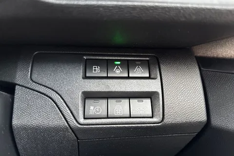NJ24PHA PEUGEOT 3008 1.6 14.2kWh GT e-EAT Euro 6 (s/s) 5dr Thumbnail #43