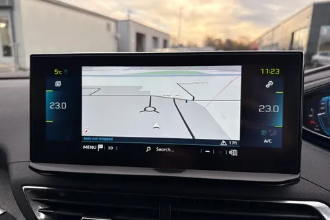 NJ24PHA PEUGEOT 3008 1.6 14.2kWh GT e-EAT Euro 6 (s/s) 5dr Thumbnail #51