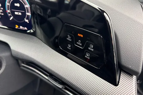 CX75SPV Volkswagen Golf 2.0 TDI 150 Black Edition 5dr DSG⭐ Leather, Sunroof, DCC, Heads Up⭐ Thumbnail #53