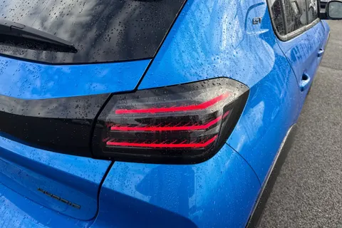 DU74RVL PEUGEOT 208 1.2 HYBRID GT e-DSC6 Euro 6 (s/s) 5dr Thumbnail #8