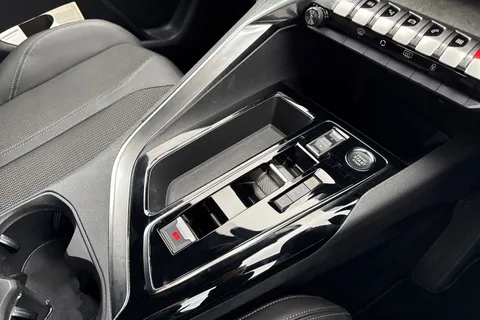 NJ24PHA PEUGEOT 3008 1.6 14.2kWh GT e-EAT Euro 6 (s/s) 5dr Thumbnail #58